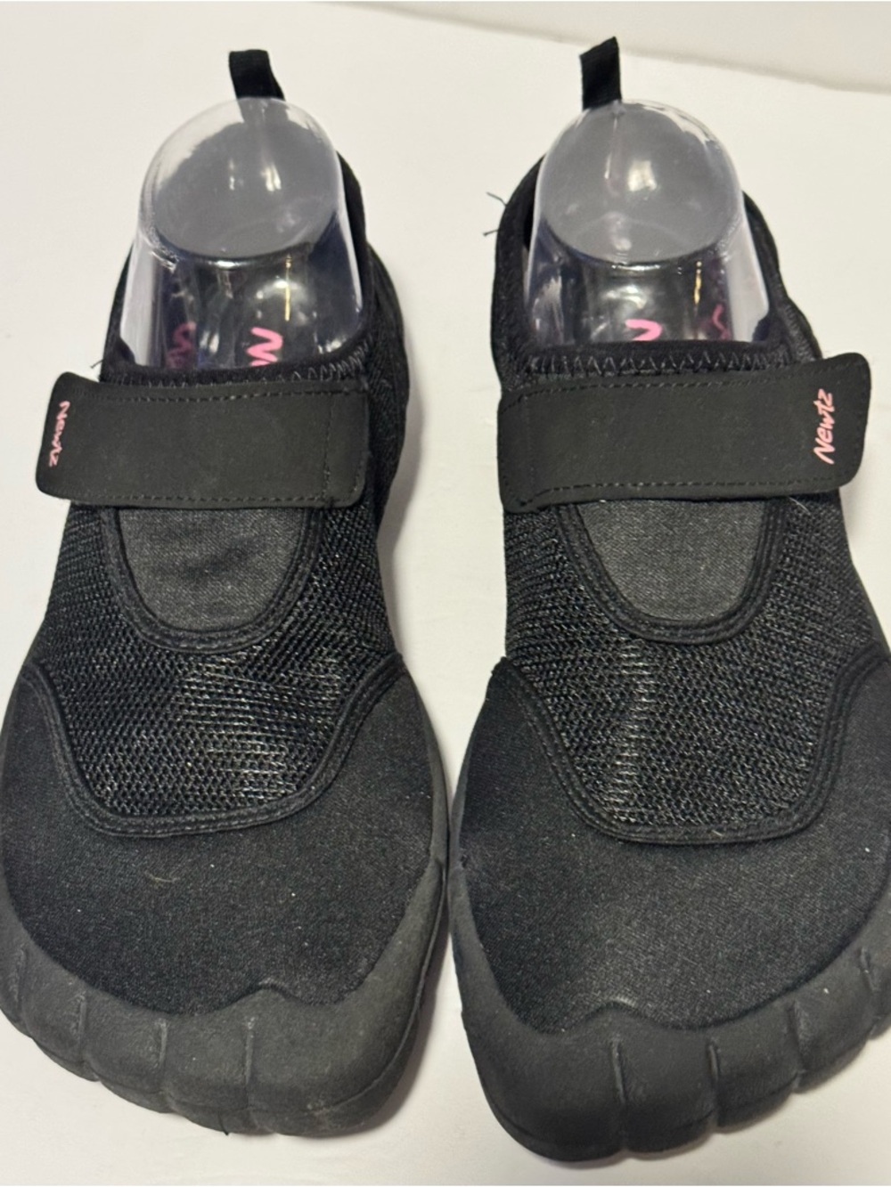Newtz Women’s 9.5 Black Five-Toe Water Pool Beach Shoes Adjustable Pink Logo